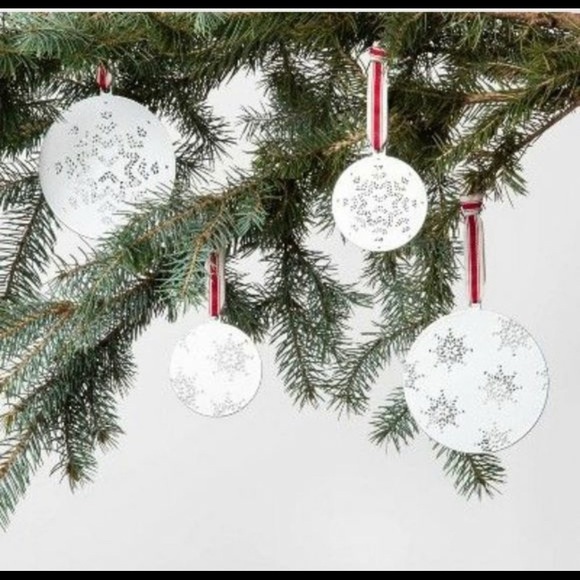 Hearth and Hand set of 4 Metal Snowflake Ornaments NWT - Picture 6 of 6